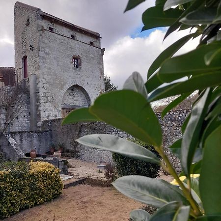 La Maison Du Prince De Conde Charroux-d'Allier Bagian luar foto